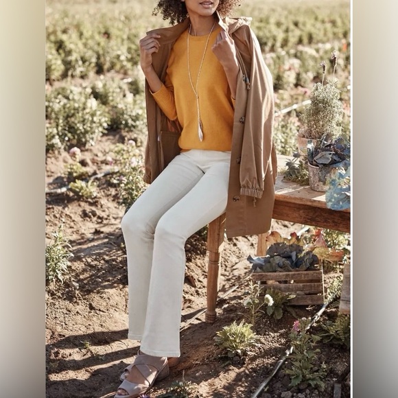 NWT J.Jill Modern Slim Bootcut Jean Denim Vintage Cream Size 2 Petite - Picture 2 of 16